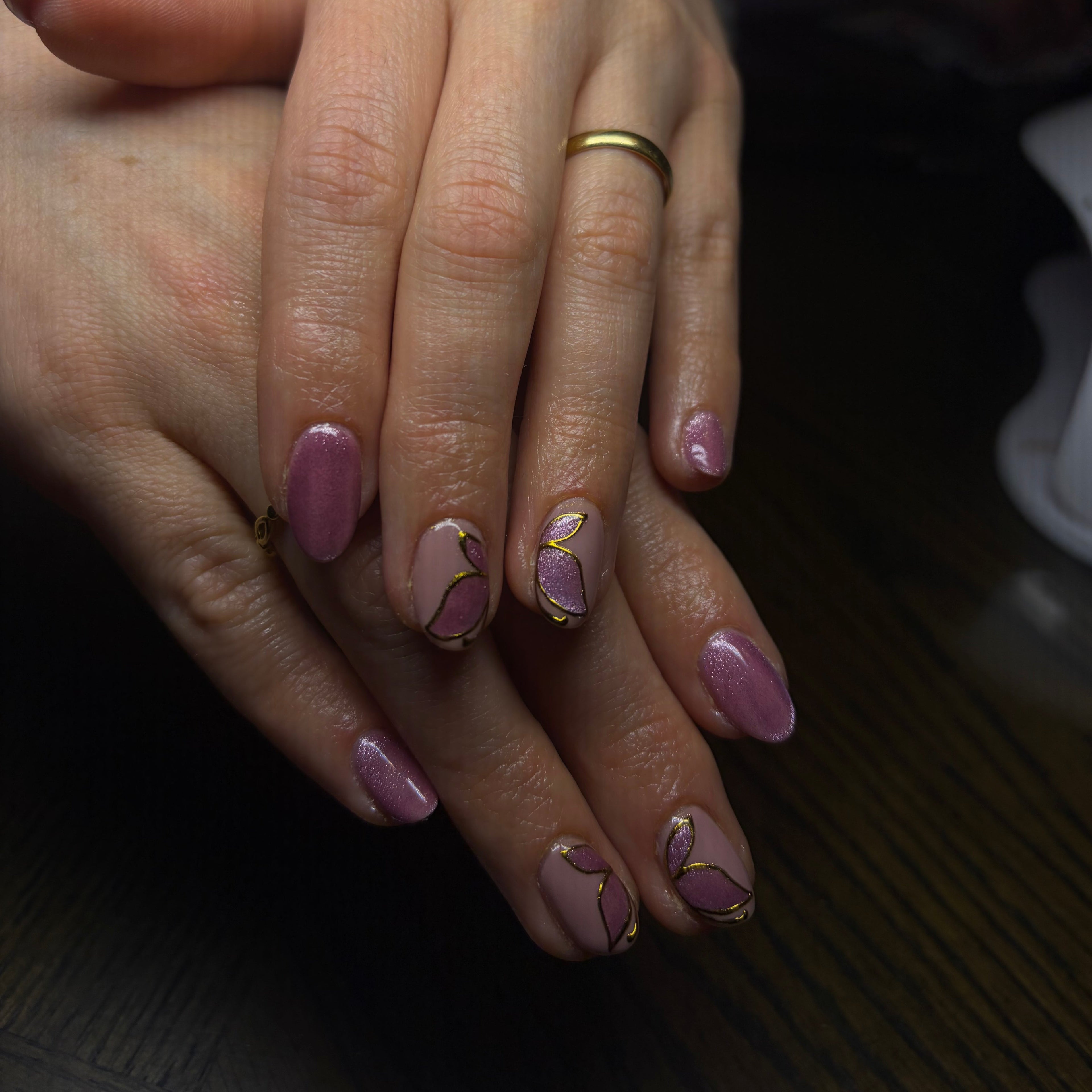 Pink Butterfly Cat-eye Nails