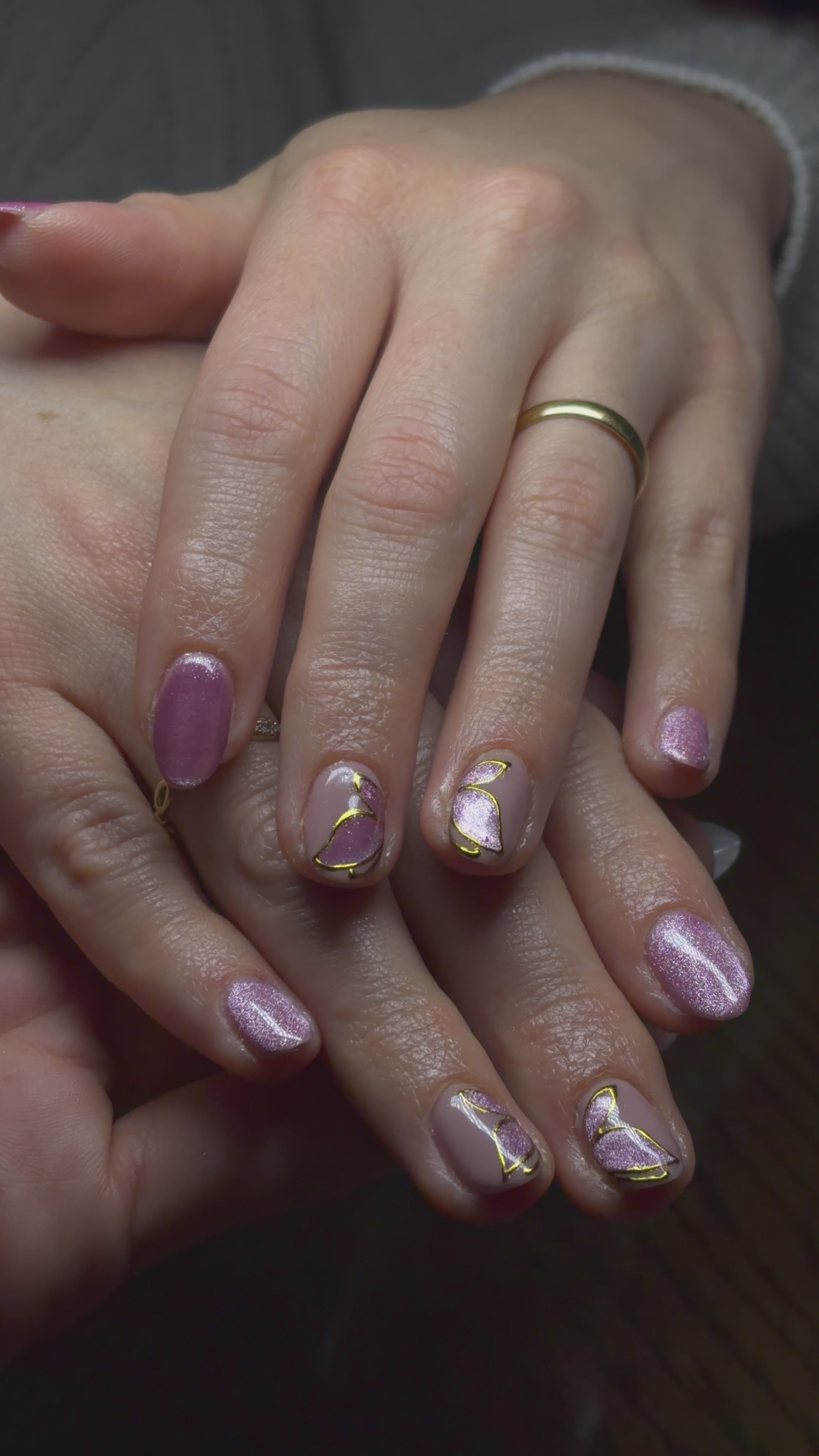 Pink Butterfly Cat-eye Nails